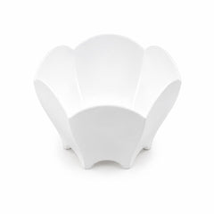 cupa alba din ps in forma de floare cu 6 laturi, potrivita pentru servirea aperitivelor, mini deserturilor si pentru degustari, volum 70cc