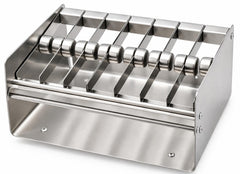 Dispenserul de etichete HACCP, zilele saptamanii LP001 este un dispenser manual de etichete in rola ce se caracterizeaza prin structura sa simpla si compacta. Dispenserul nu dispune de sursa de alimentare, dezlipirea etichetelor facandu-se manual prin tragerea materialului de suport printre elementele metalice frontale ale dispenserului.

Acest dispenser are un design pentru asezare pe masa sau pe perete, iar rolele de etichete sunt independente, fiind usor de schimbat. 

Dispenserul manual de etichete HACC