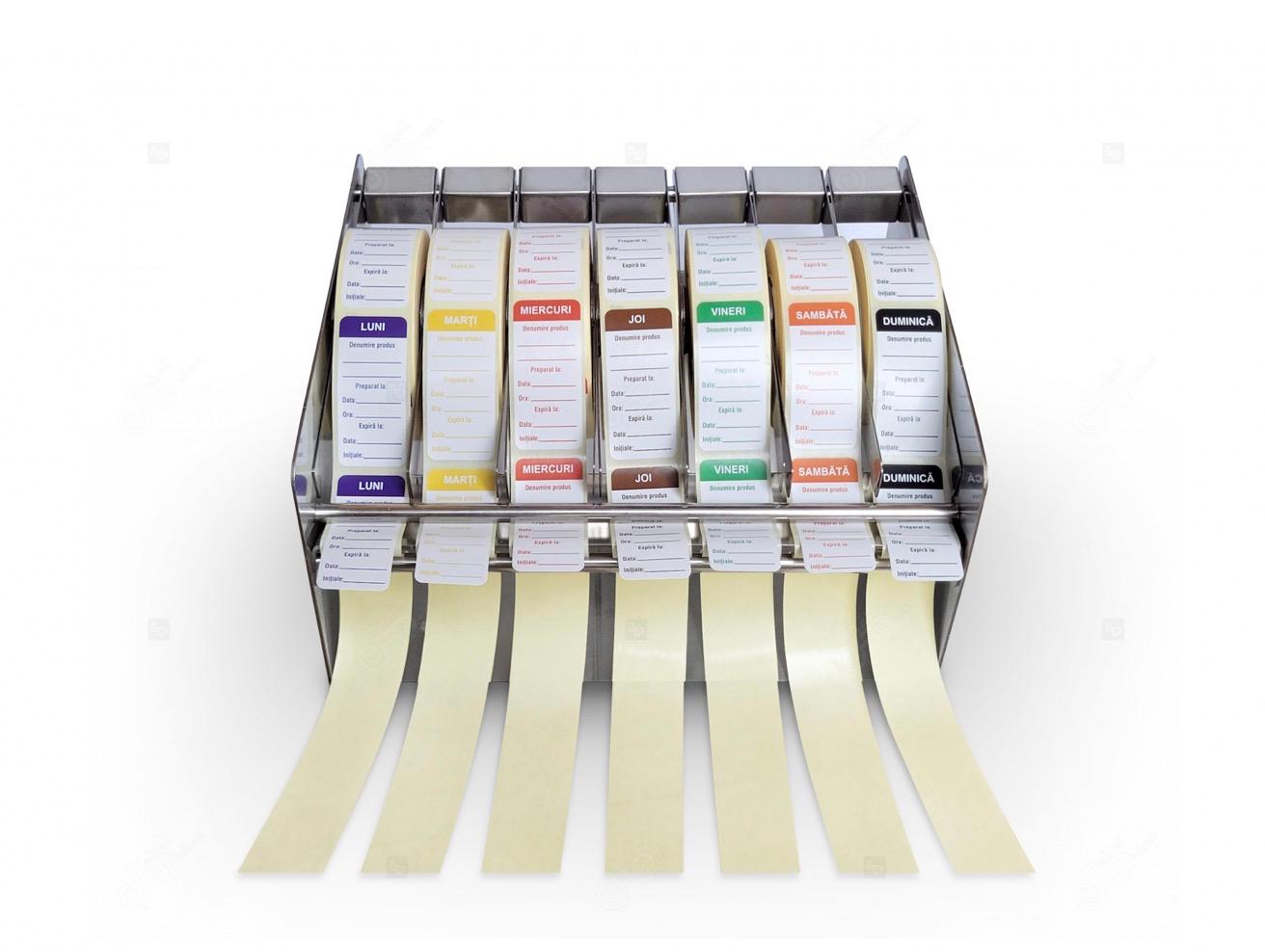 Dispenserul de etichete HACCP, zilele saptamanii LP001 este un dispenser manual de etichete in rola ce se caracterizeaza prin structura sa simpla si compacta. Dispenserul nu dispune de sursa de alimentare, dezlipirea etichetelor facandu-se manual prin tragerea materialului de suport printre elementele metalice frontale ale dispenserului.

Acest dispenser are un design pentru asezare pe masa sau pe perete, iar rolele de etichete sunt independente, fiind usor de schimbat. 

Dispenserul manual de etichete HACC